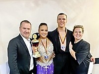 Kajetan Tygielski i Veronika Minkova wraz z Markiem Chojnackim i Ludą Chojnacką